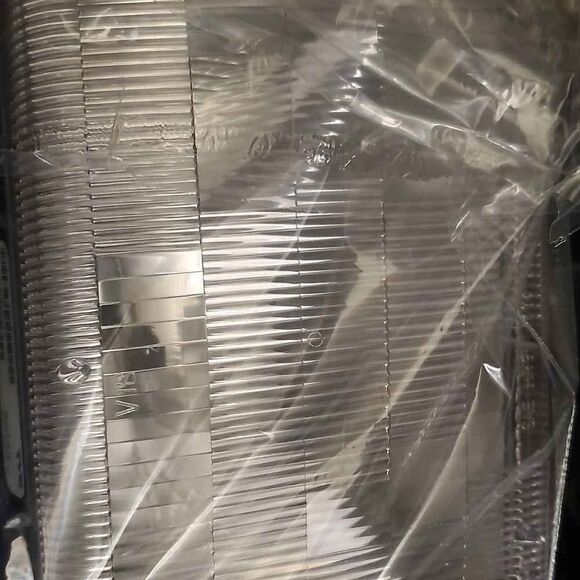 TYC Right Headlight Assembly Compatible with 1993-1998 Jeep Grand Cherokee - Picture 2 of 4